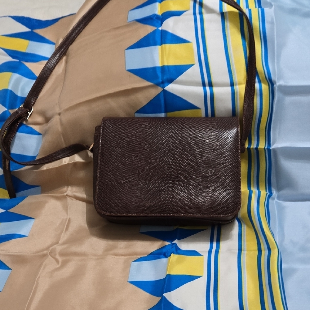 Elegant Brown Leather Crossbody Bag